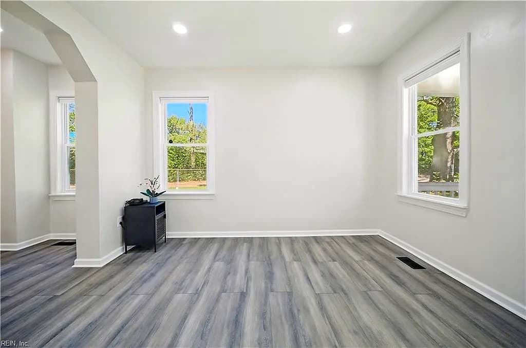 1324 Charleston AVE, PORTSMOUTH VA 23704 - Photo 5