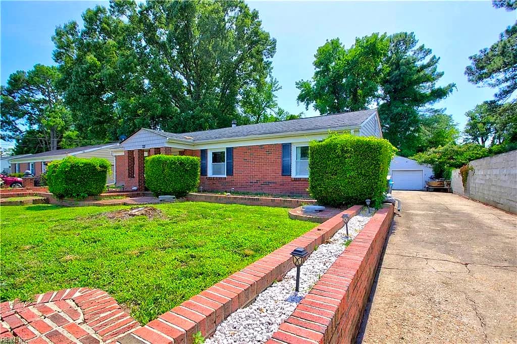 713 Pelham DR, HAMPTON VA 23669 - Main photo