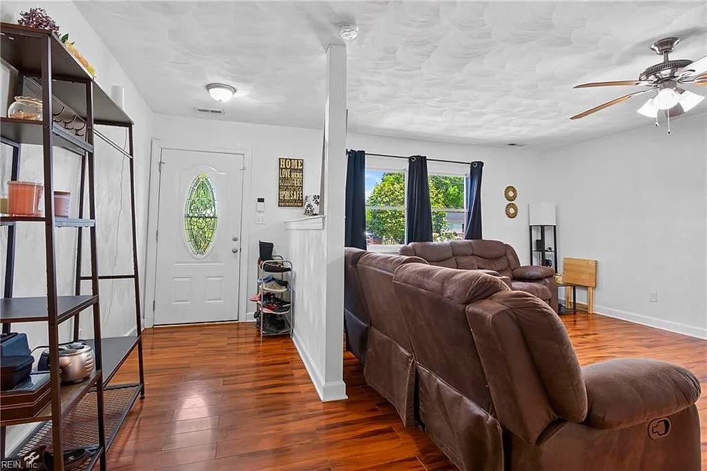 713 Pelham DR, HAMPTON VA 23669 - Photo 5