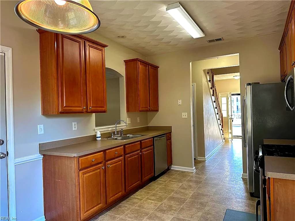 1000 Halter ARCH, CHESAPEAKE VA 23320 thumb 7