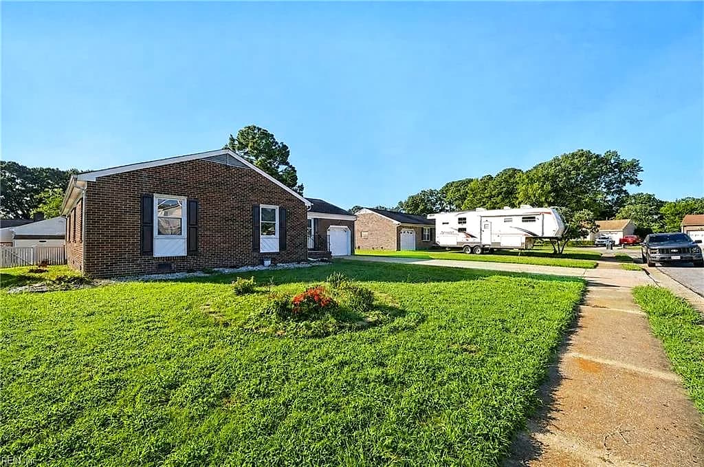 302 Deaton DR, HAMPTON VA 23669 - Photo 4