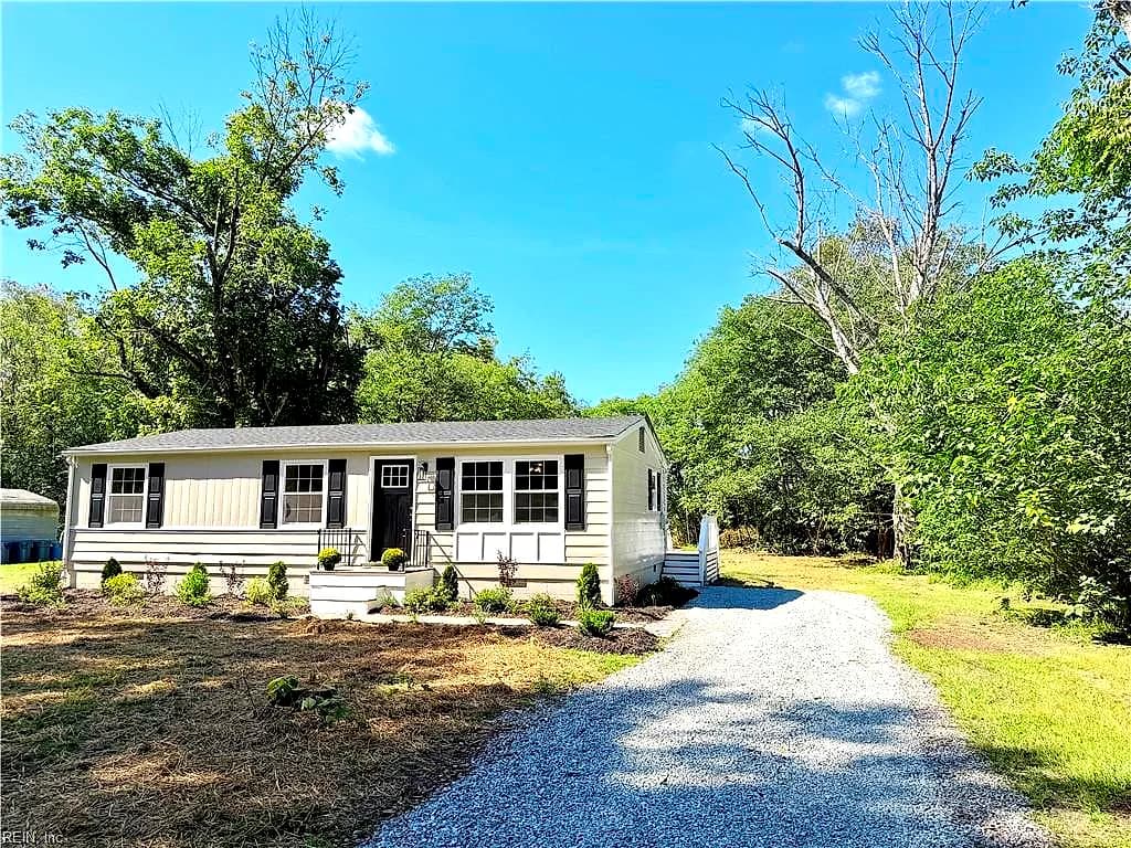 8024 Airport RD, QUINTON VA 23141 - Photo 3