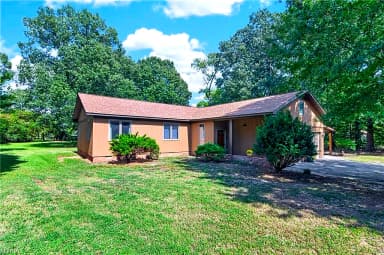1673 Pine Tree DR, GLOUCESTER POINT VA 23062 thumb 2
