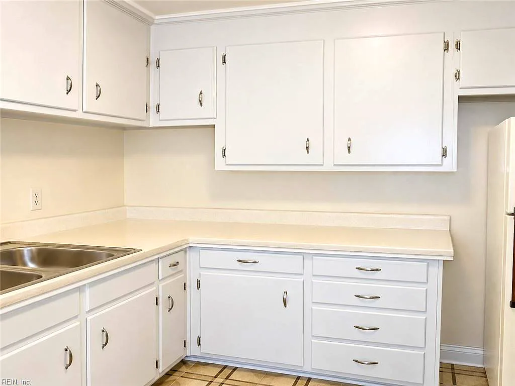 19 Kingslee LN, HAMPTON VA 23669 thumb 9