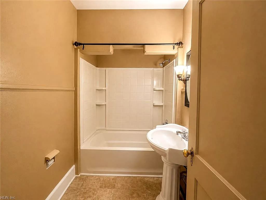 2014 Victoria BLVD, HAMPTON VA 23661 thumb 10