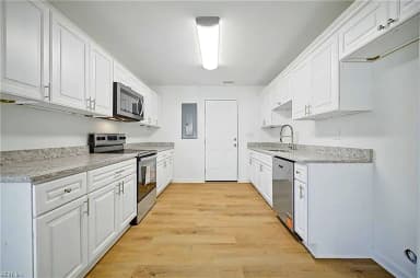 2426 Livesay RD, CHESAPEAKE VA 23323 thumb 12