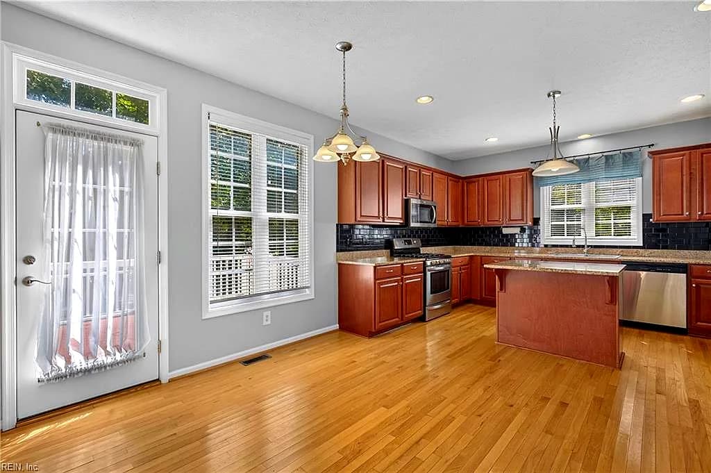 22361 Moss Creek CIR, CARROLLTON VA 23314 thumb 11
