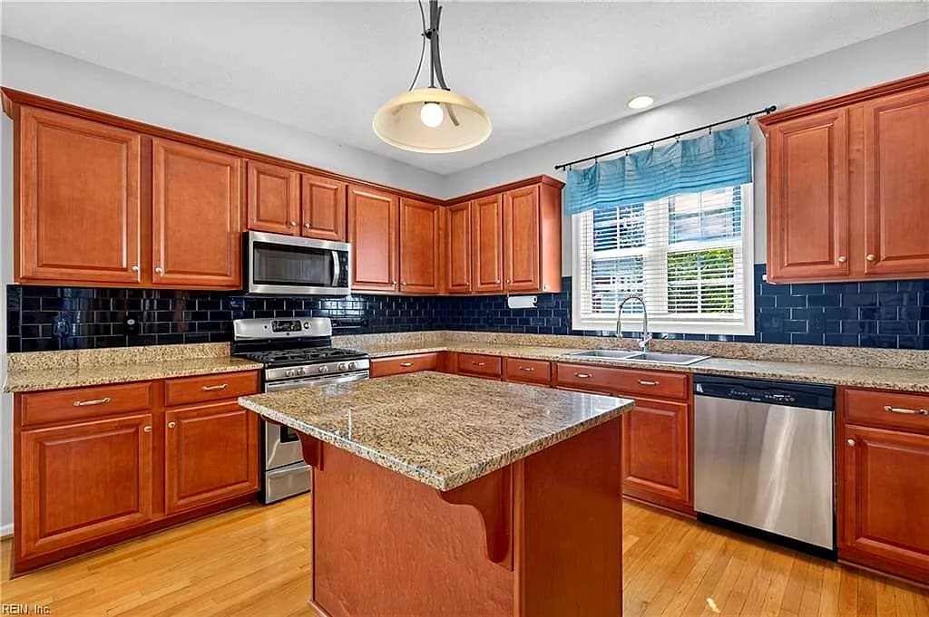 22361 Moss Creek CIR, CARROLLTON VA 23314 thumb 7