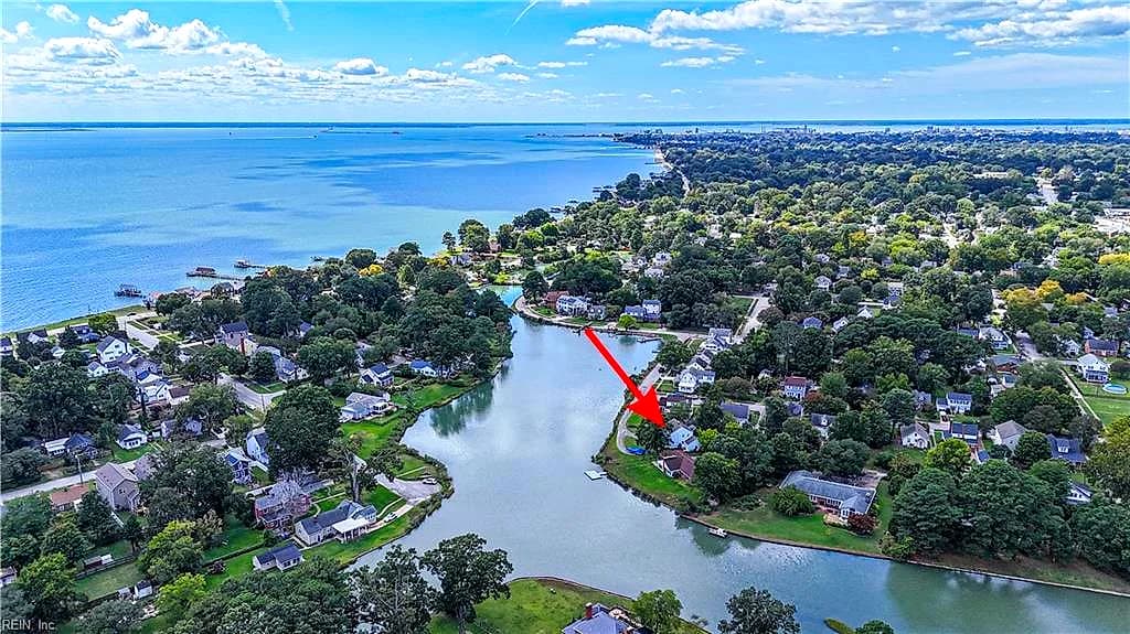 403 Harbor Drive DR, HAMPTON VA 23661 - Photo 5