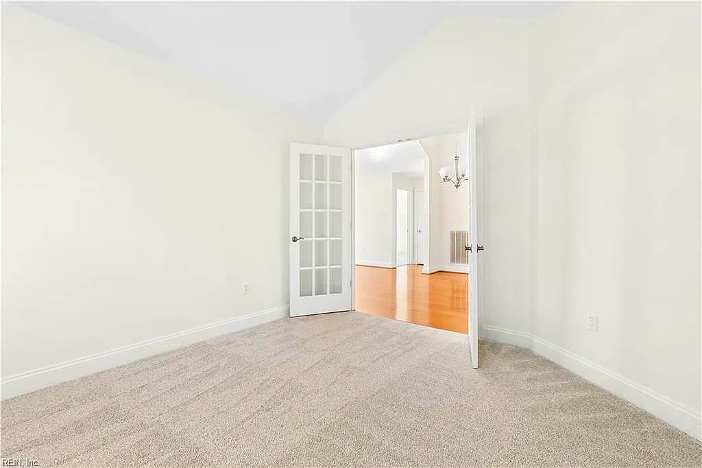 326 Garman LOOP, YORKTOWN VA 23690 thumb 11