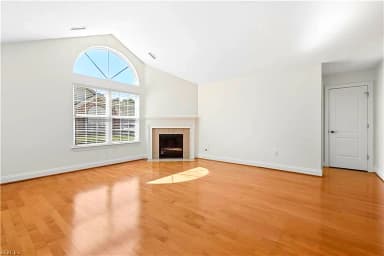 326 Garman LOOP, YORKTOWN VA 23690 thumb 4