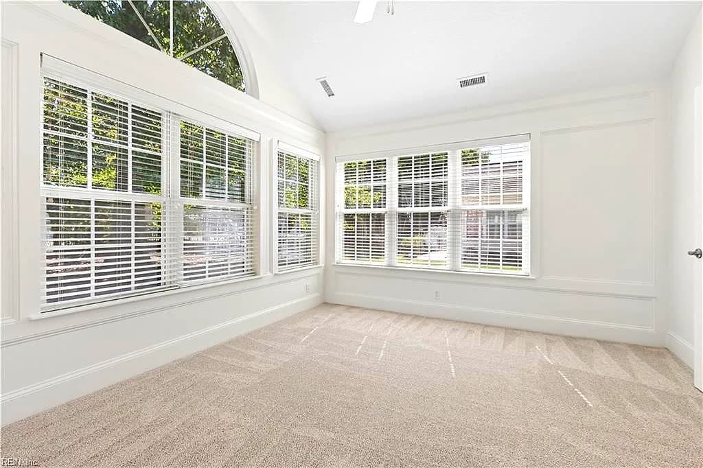326 Garman LOOP, YORKTOWN VA 23690 thumb 7