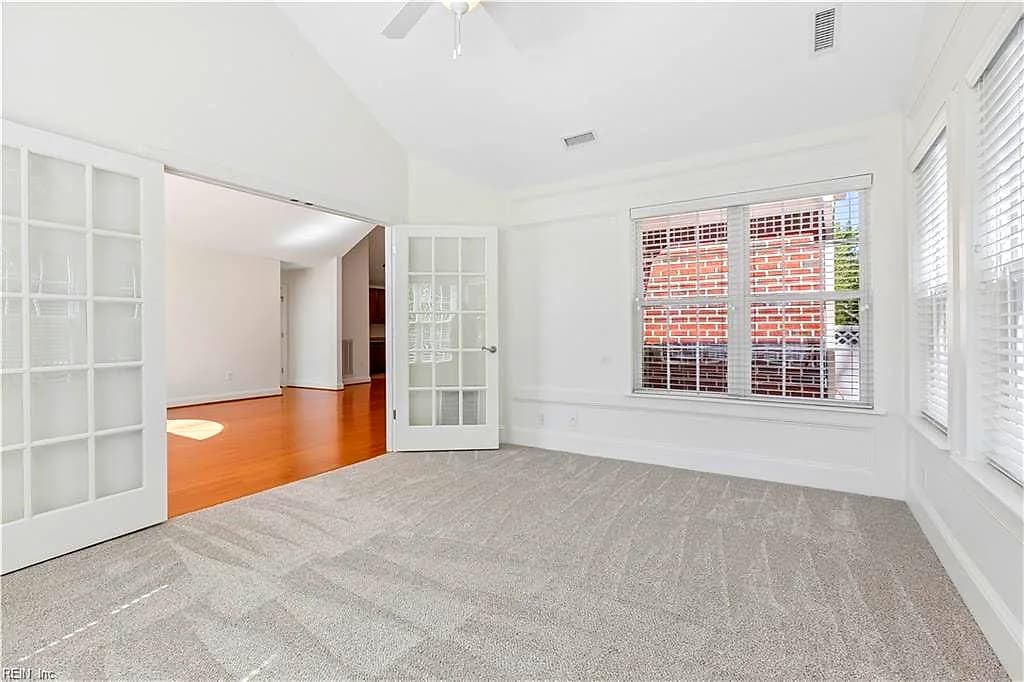 326 Garman LOOP, YORKTOWN VA 23690 thumb 8