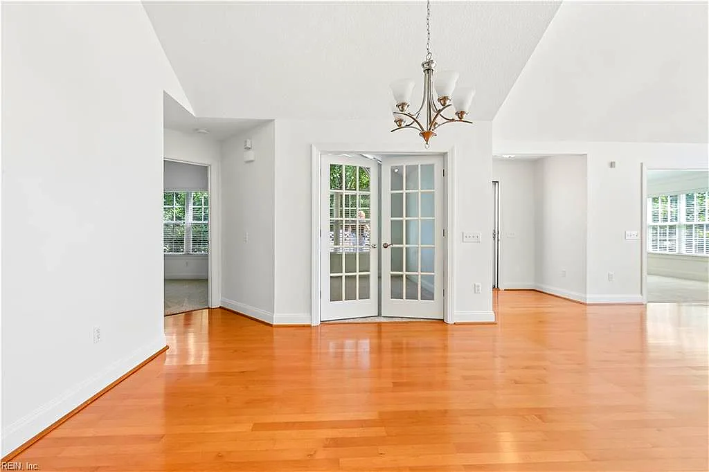 326 Garman LOOP, YORKTOWN VA 23690 thumb 9