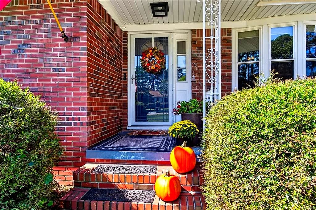 917 Baillio DR, VIRGINIA BEACH VA 23454 - Photo 5