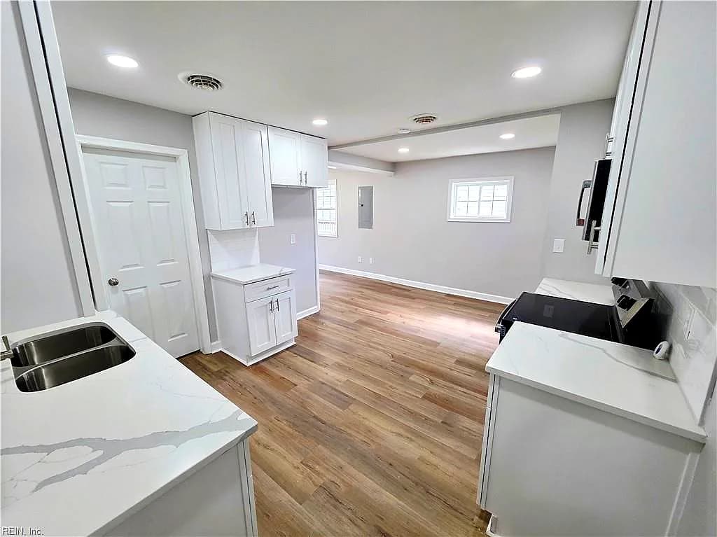 726 Childs AVE, HAMPTON VA 23661 - Photo 3