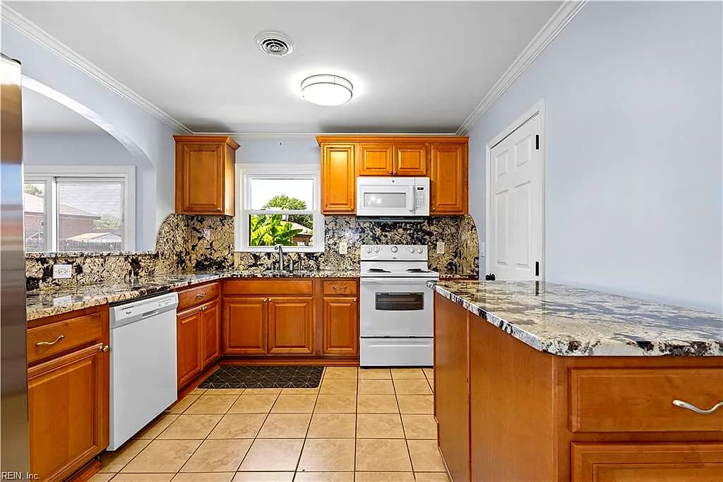 115 Virginia DR, NEWPORT NEWS VA 23602 - Photo 3