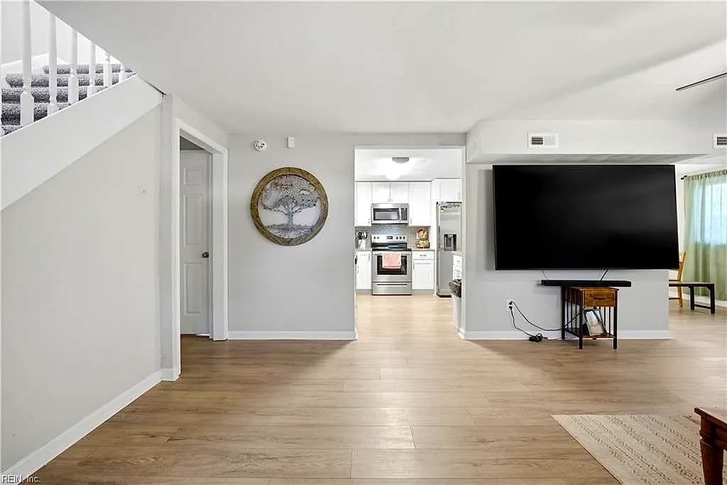 2025 Nickerson BLVD, HAMPTON VA 23663 - Photo 5