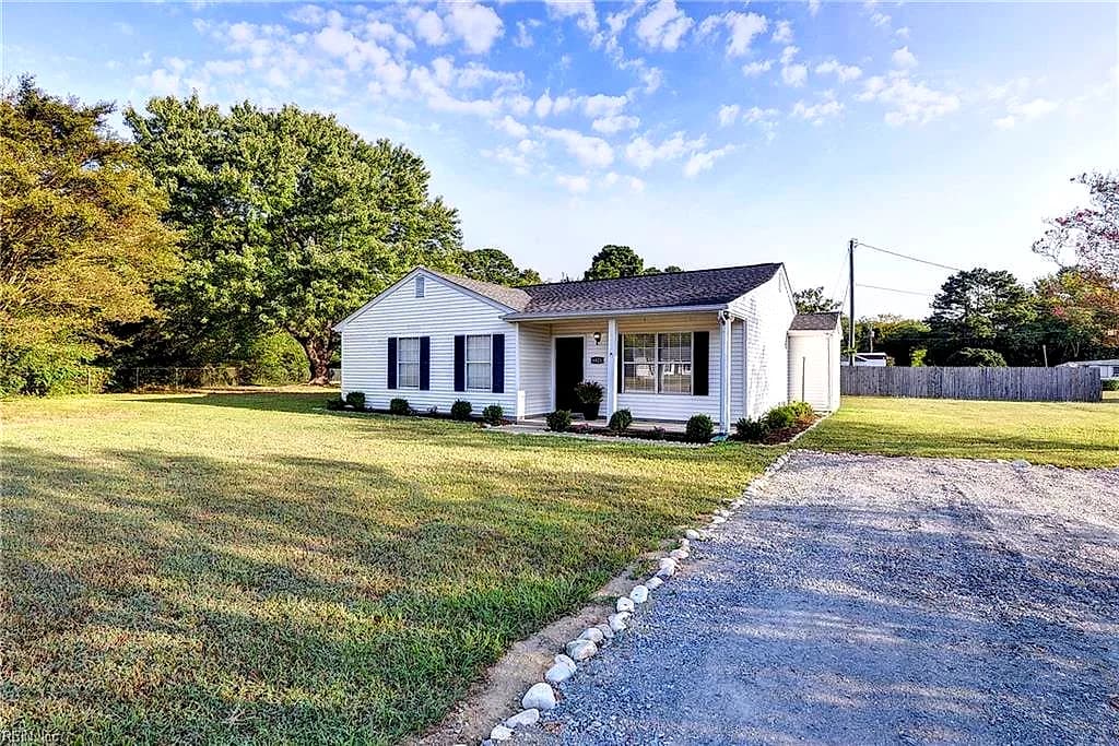 6821 Michael LN, HAYES VA 23072 - Photo 5