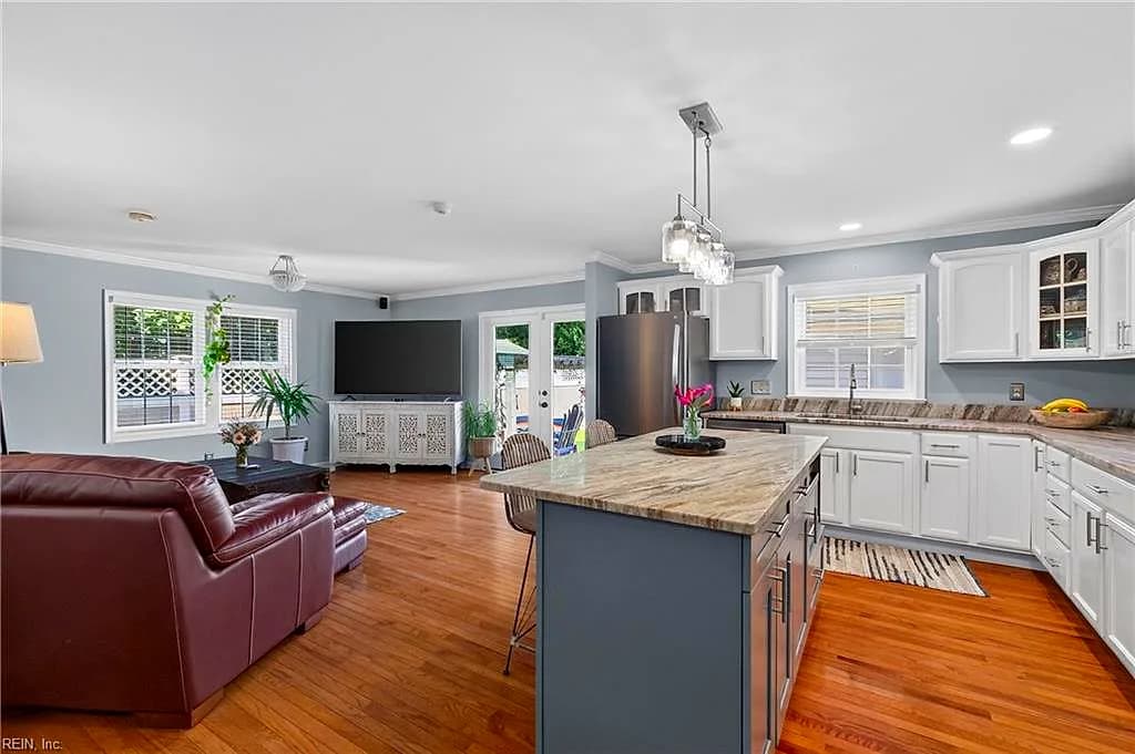 310 S Willard AVE, HAMPTON VA 23663 thumb 11