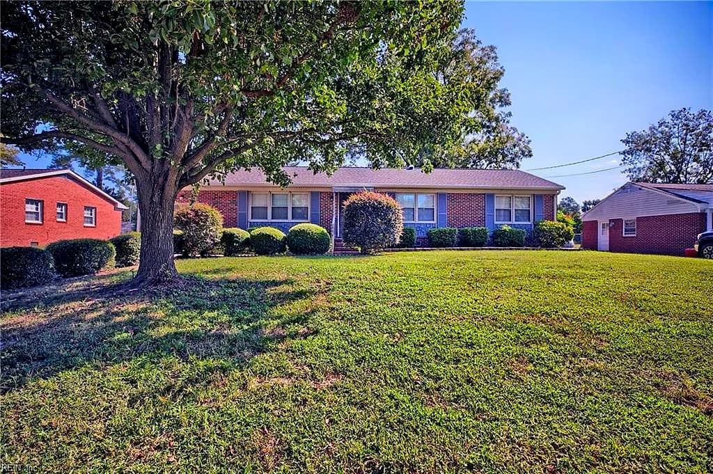 508 Spinnaker RD, NEWPORT NEWS VA 23602 - Photo 3