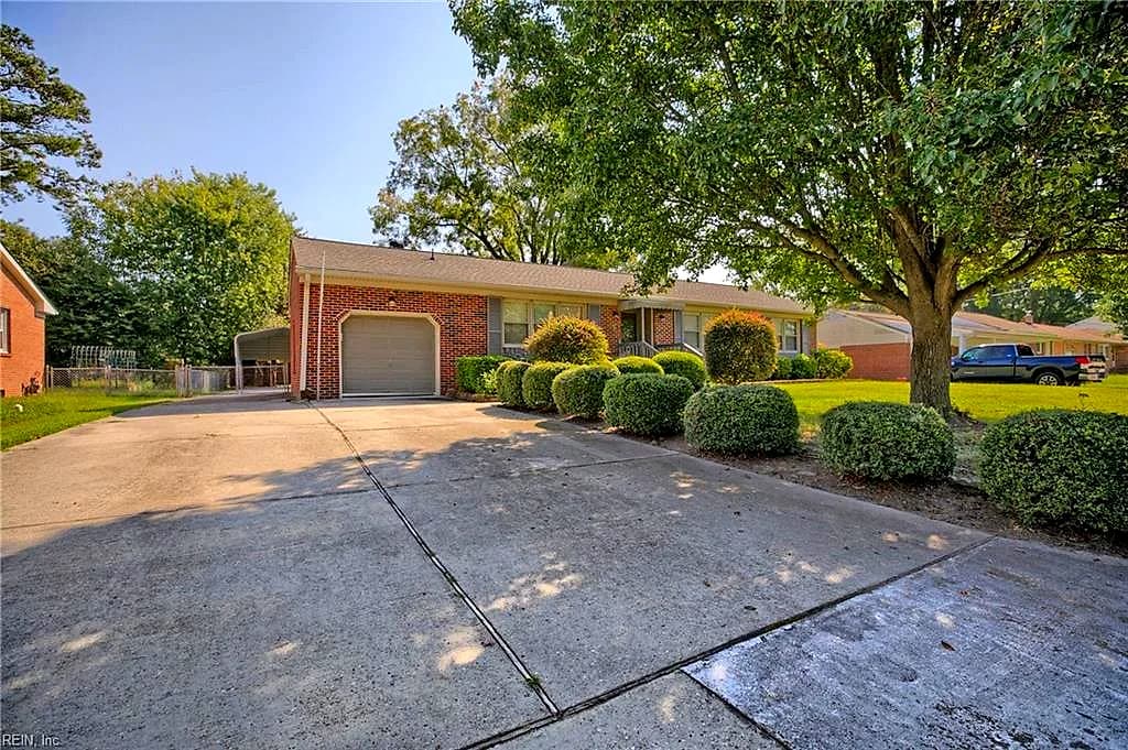 508 Spinnaker RD, NEWPORT NEWS VA 23602 - Photo 4