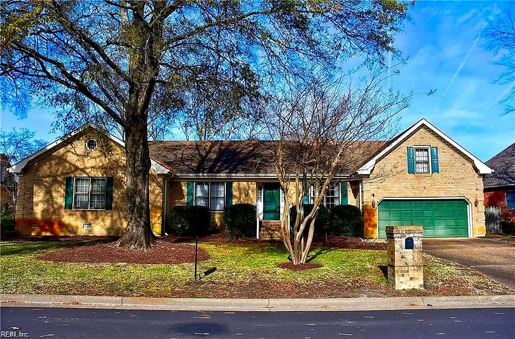 1924 Grayfalcon DR, NORFOLK VA 23518 - Main photo