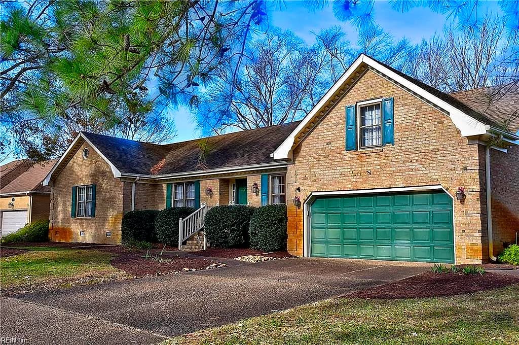 1924 Grayfalcon DR, NORFOLK VA 23518 - Photo 4