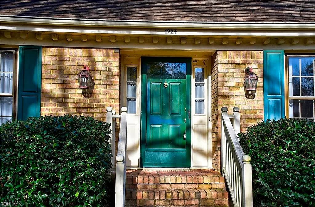 1924 Grayfalcon DR, NORFOLK VA 23518 thumb 6