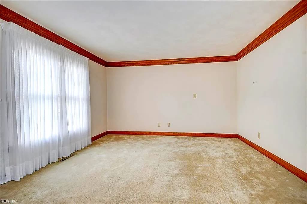1924 Grayfalcon DR, NORFOLK VA 23518 thumb 8