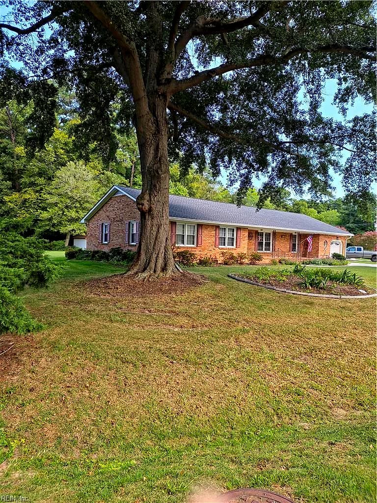 126 Tabb LN, YORKTOWN VA 23693 - Photo 3