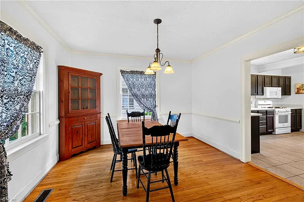 318 68th ST, NEWPORT NEWS VA 23607 - Photo 4