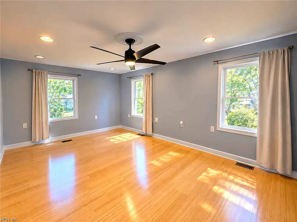 410 Burleigh AVE, NORFOLK VA 23505 thumb 7