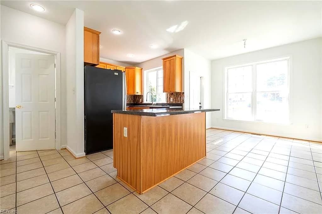 7 Holly ST, HAMPTON VA 23669 thumb 12