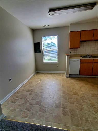 8570 Chesapeake BLVD #14, NORFOLK VA 23503 thumb 5