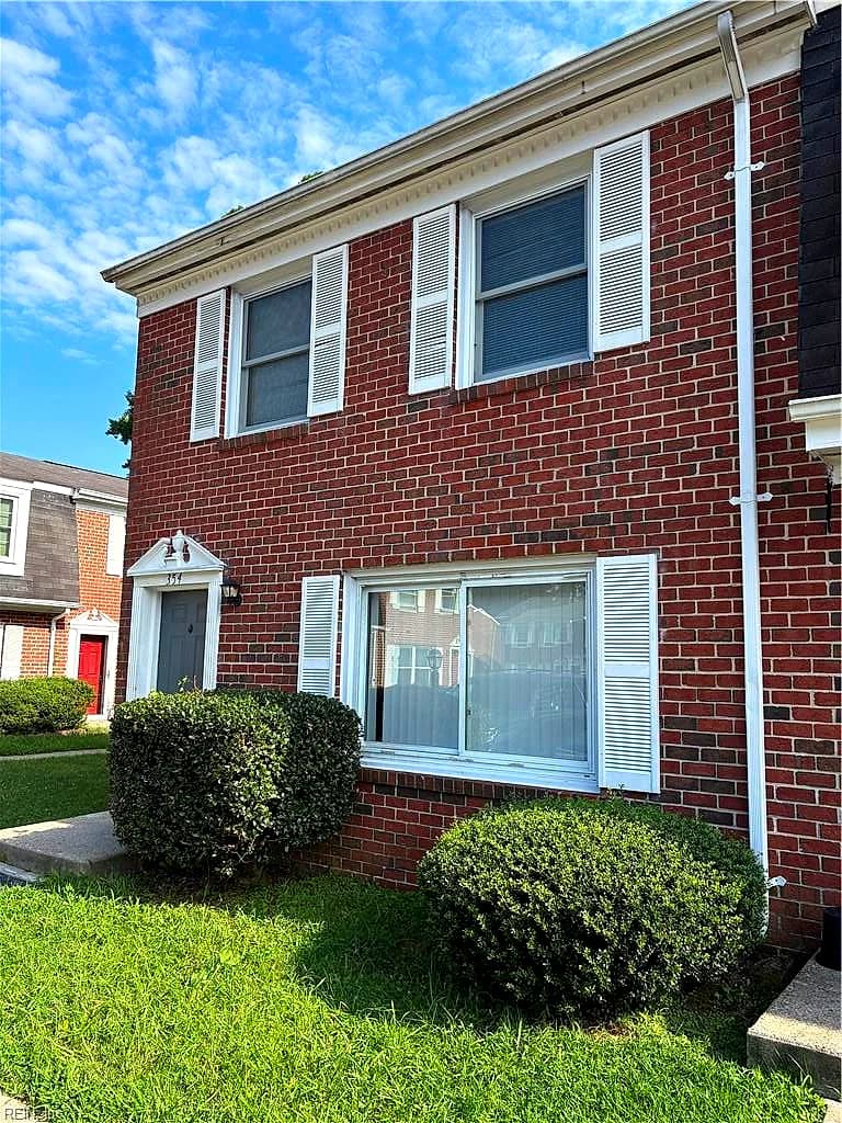 354 Susan Constant DR, NEWPORT NEWS VA 23608 - Photo 2