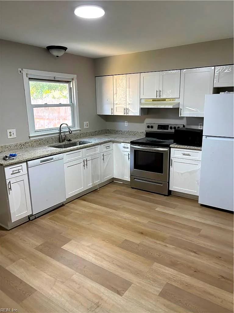 354 Susan Constant DR, NEWPORT NEWS VA 23608 - Photo 4