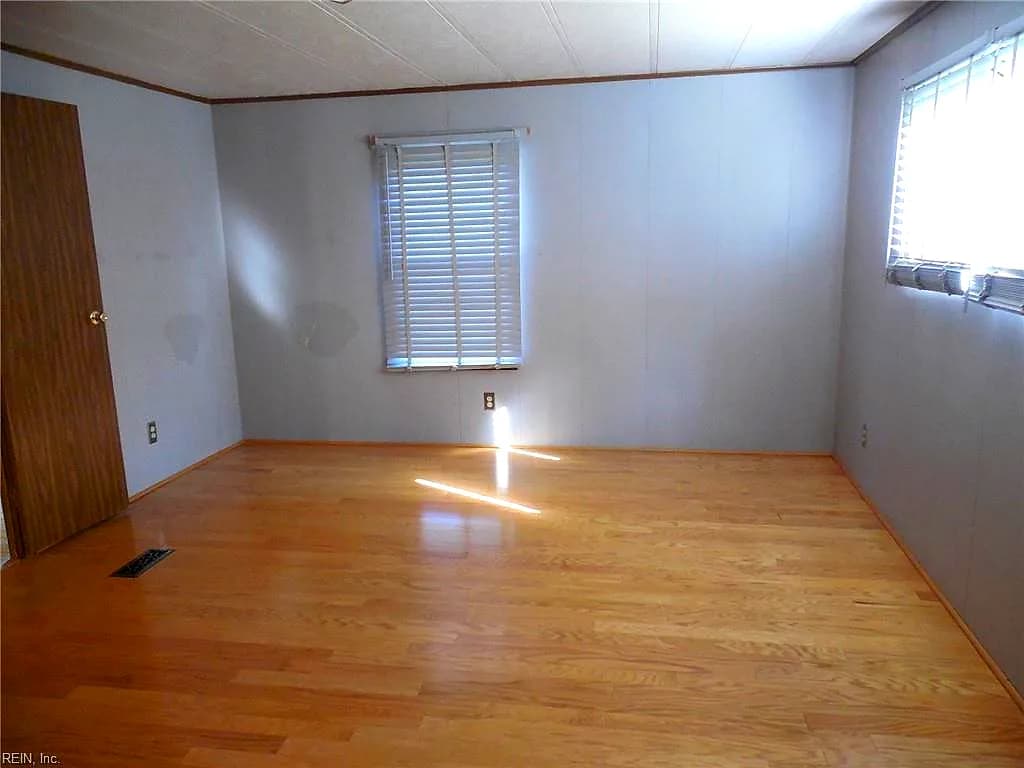 5684 T C Walker RD, GLOUCESTER VA 23061 thumb 10