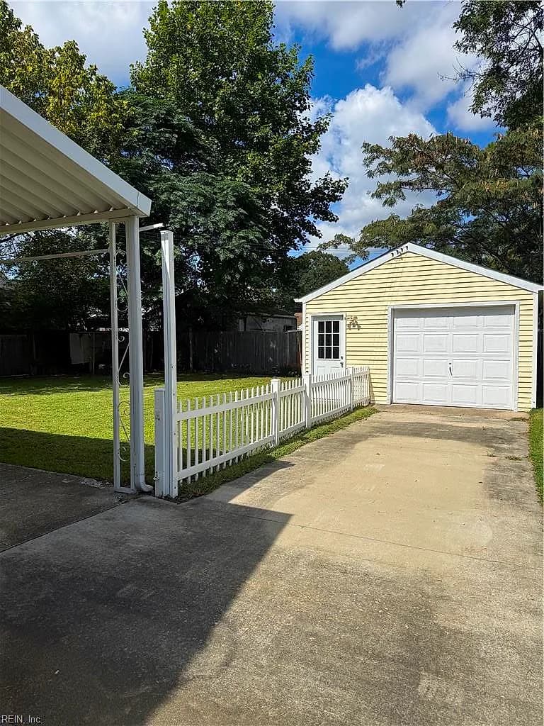 1207 Kay AVE, CHESAPEAKE VA 23324 - Photo 4