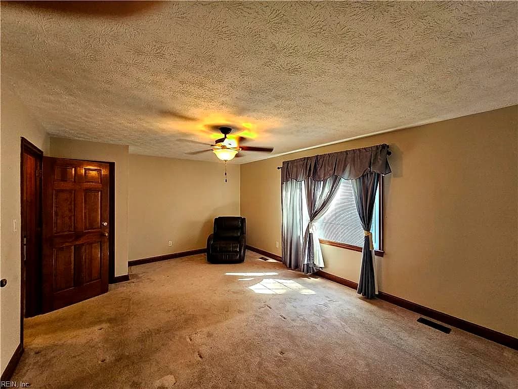 117 Grays LNDG, HAMPTON VA 23666 thumb 11