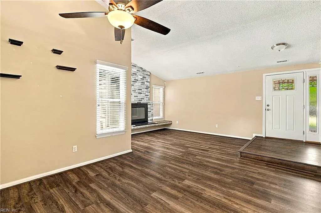 1004 Myrtle CT, NEWPORT NEWS VA 23608 thumb 6