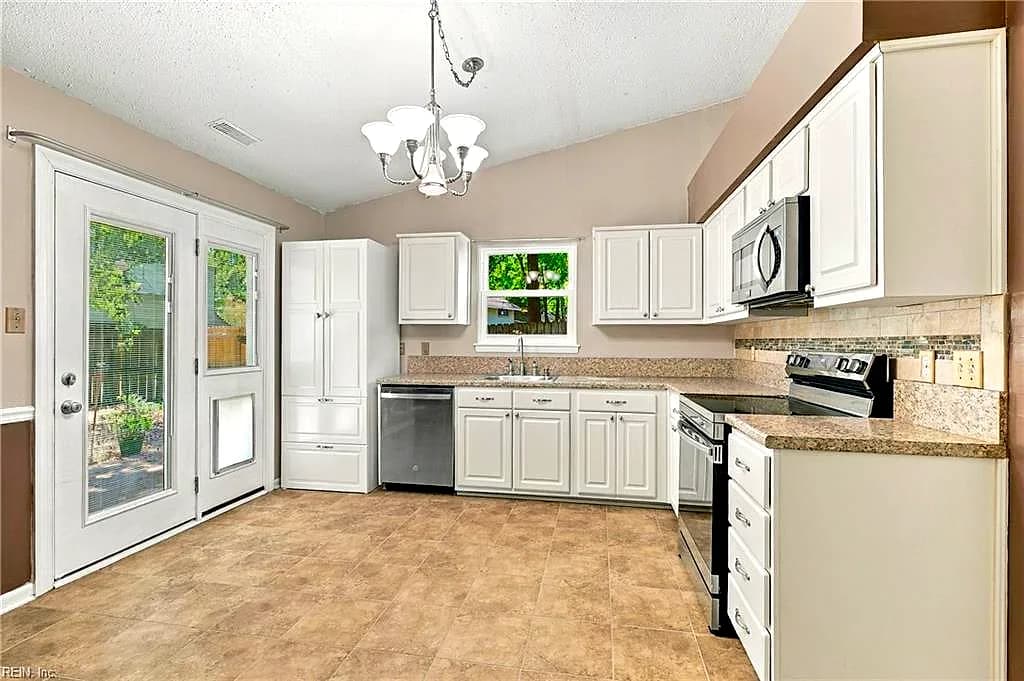 1004 Myrtle CT, NEWPORT NEWS VA 23608 thumb 9