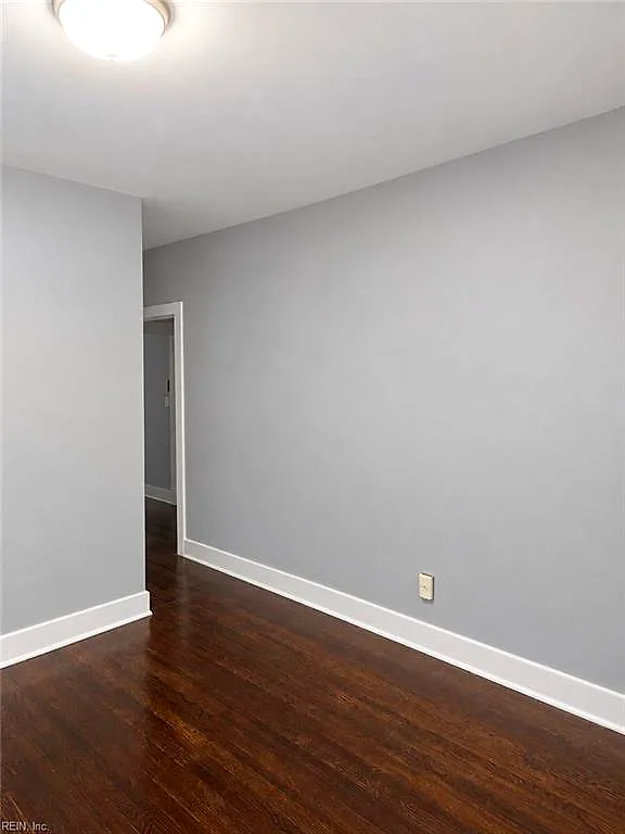 37 Sycamore AVE, NEWPORT NEWS VA 23605 - Photo 3