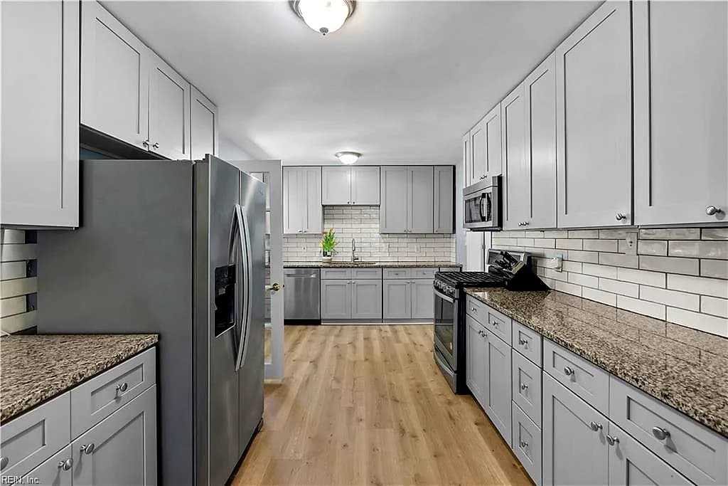 48 Cornwall TER, HAMPTON VA 23666 - Photo 5