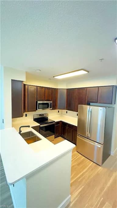 334 Fountain WAY, HAMPTON VA 23666 thumb 3