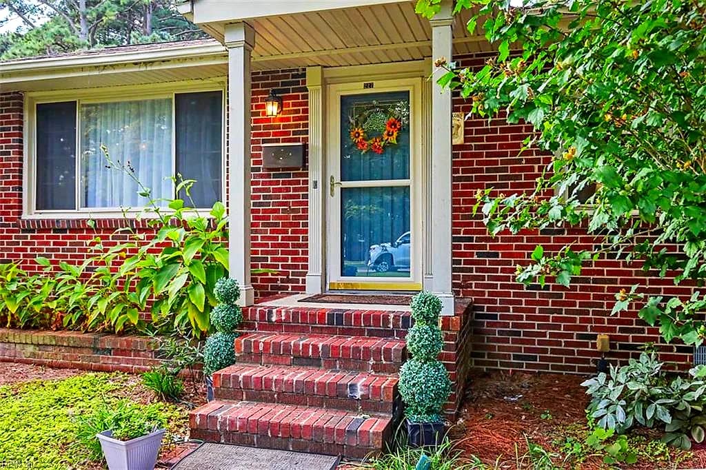 227 Sir Oliver RD, NORFOLK VA 23505 - Photo 4