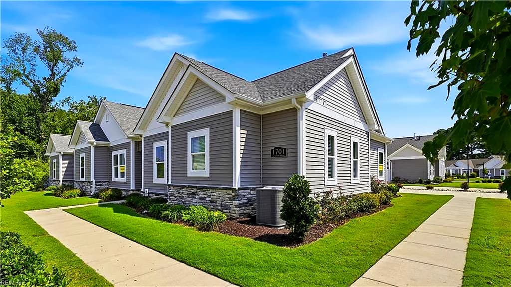 1701 Acadian DR #C, SUFFOLK VA 23434 - Photo 4