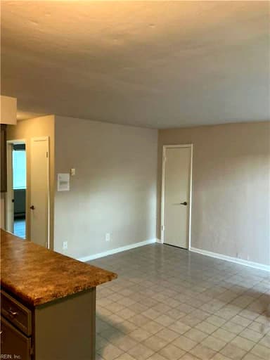 320 Ashlawn DR #1, NORFOLK VA 23505 thumb 3
