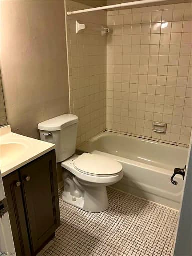320 Ashlawn DR #1, NORFOLK VA 23505 thumb 8