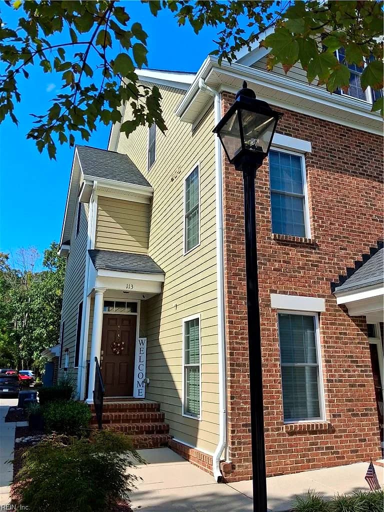 113 Ellery ST, YORKTOWN VA 23692 - Photo 4